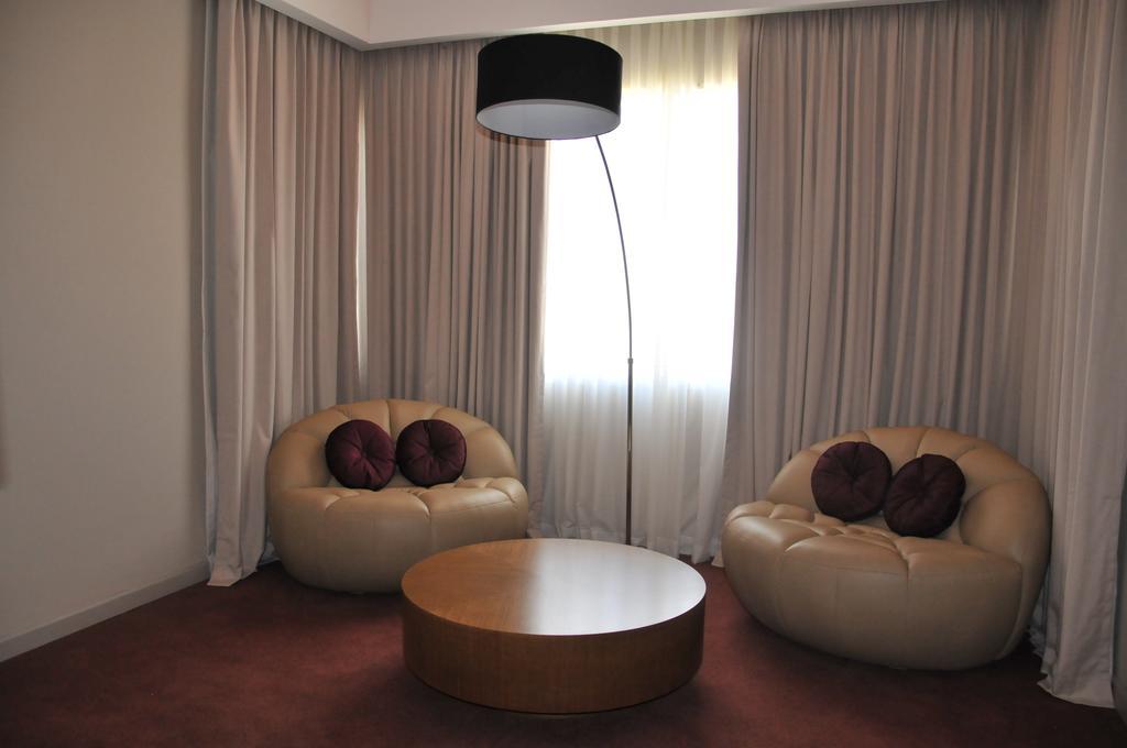 Antu Malal Hotel Plaza Huincul Zewnętrze zdjęcie