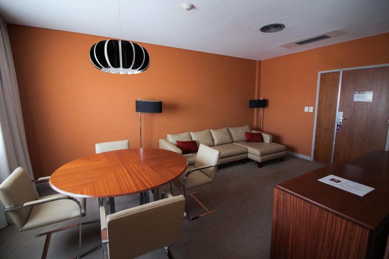 Antu Malal Hotel Plaza Huincul Zewnętrze zdjęcie
