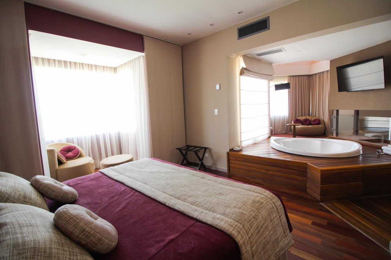 Antu Malal Hotel Plaza Huincul Zewnętrze zdjęcie