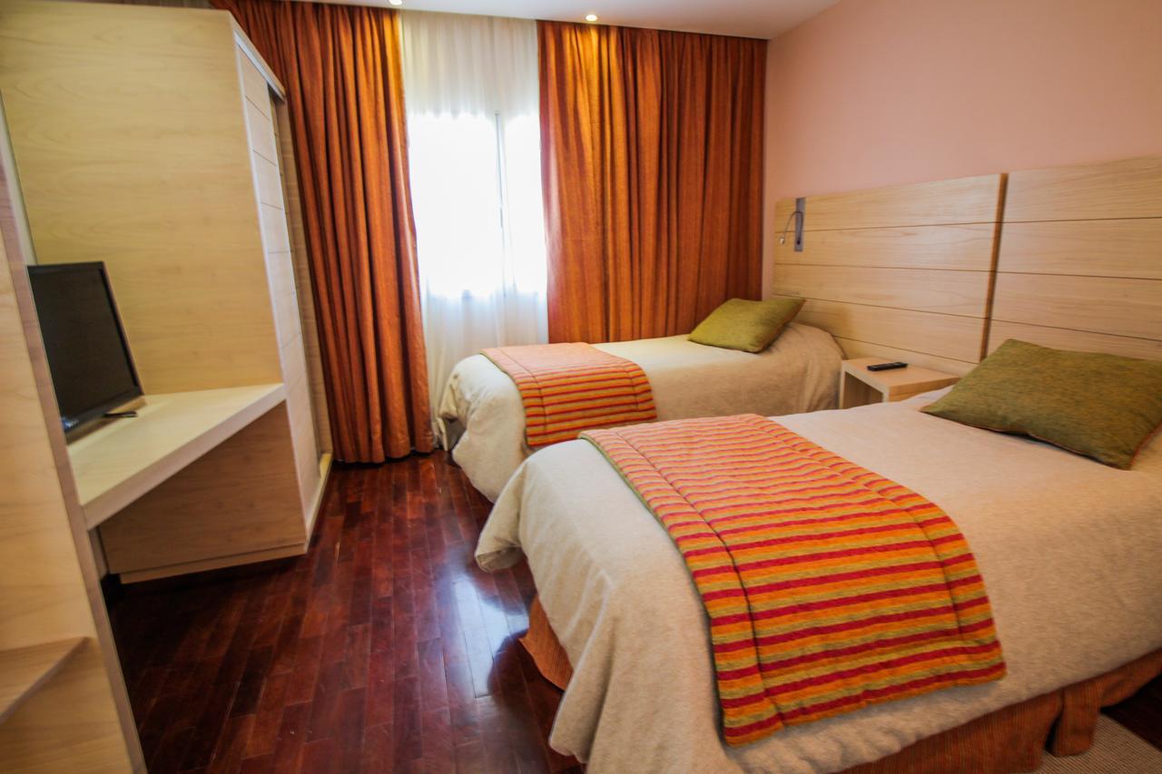 Antu Malal Hotel Plaza Huincul Zewnętrze zdjęcie